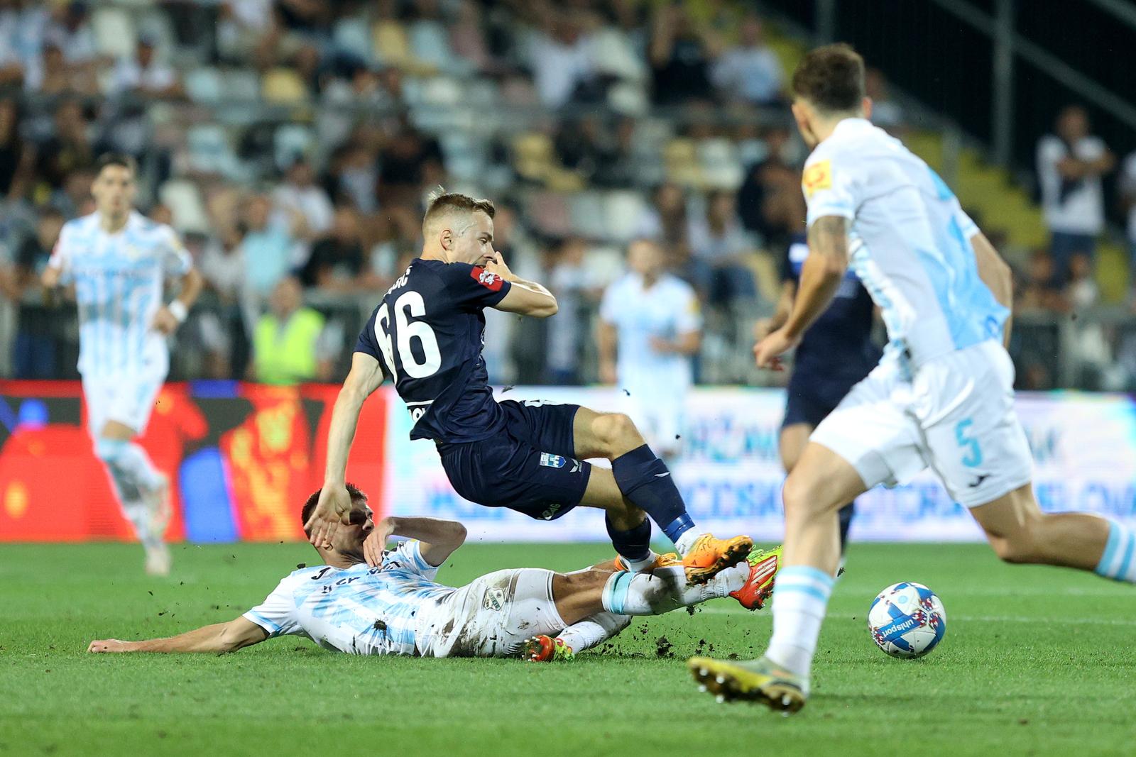 Rijeka: HNK Rijeka i NK Osijek susreli su se u 8. kolu SuperSport HNL-a