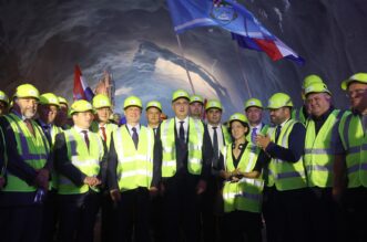 Svečano obilježavanje proboja druge cijevi tunela Učka Svečano obilježavanje proboja druge cijevi tunela Učka