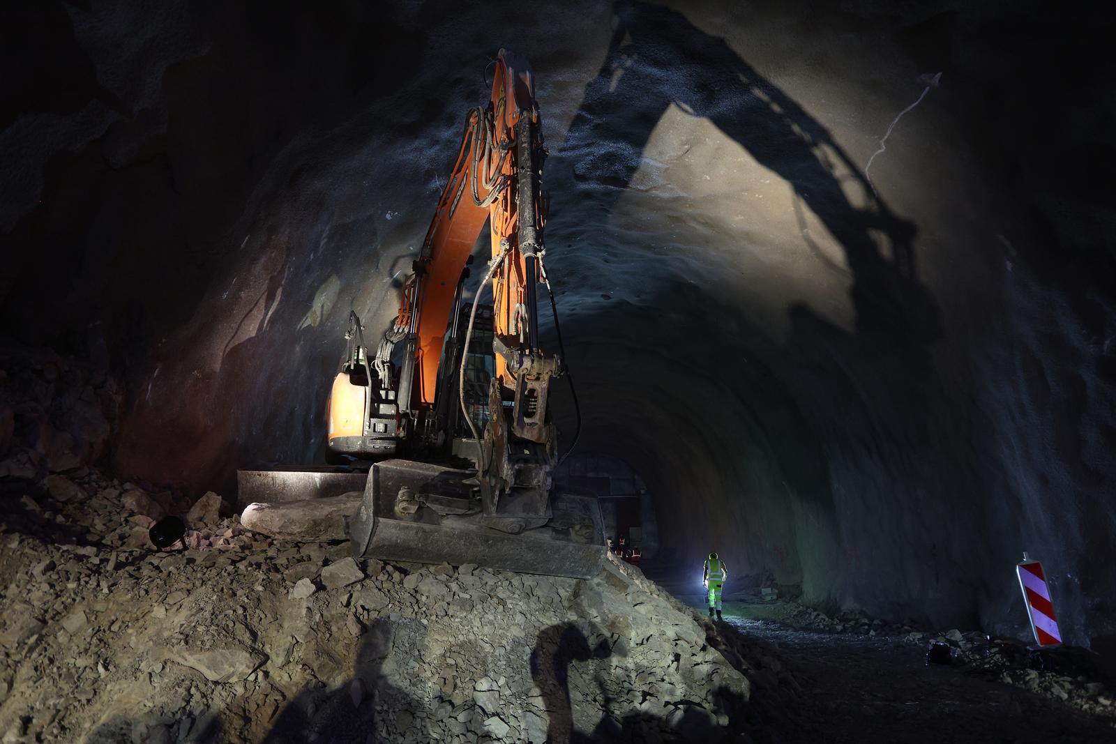 Svečano obilježavanje proboja druge cijevi tunela Učka Svečano obilježavanje proboja druge cijevi tunela Učka