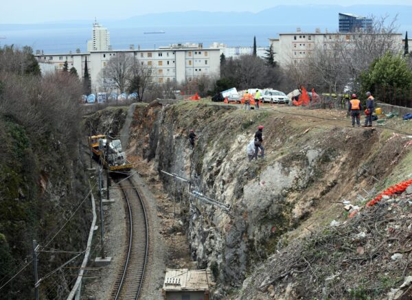 Rijeka: Sanacija stijena u kanjonu na Gornjoj Veici kroz koji prolazi vlak Rijeka – Zagreb