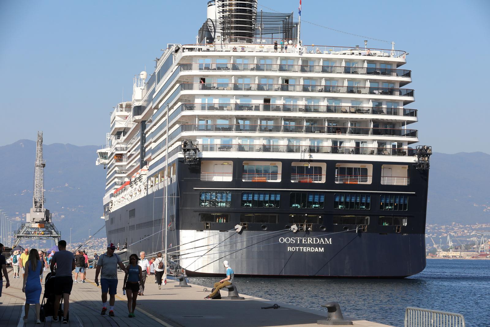 Rijeka: Kruzer Oosterdam doveo turiste u Rijeku Rijeka: Kruzer Oosterdam doveo turiste u Rijeku