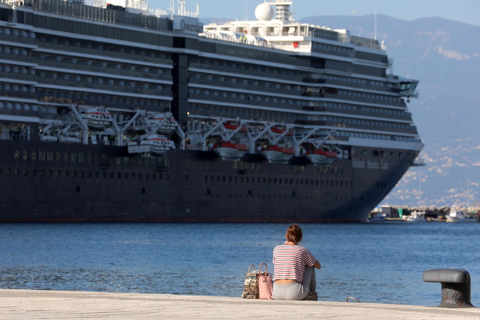Rijeka: Kruzer Oosterdam doveo turiste u Rijeku Rijeka: Kruzer Oosterdam doveo turiste u Rijeku