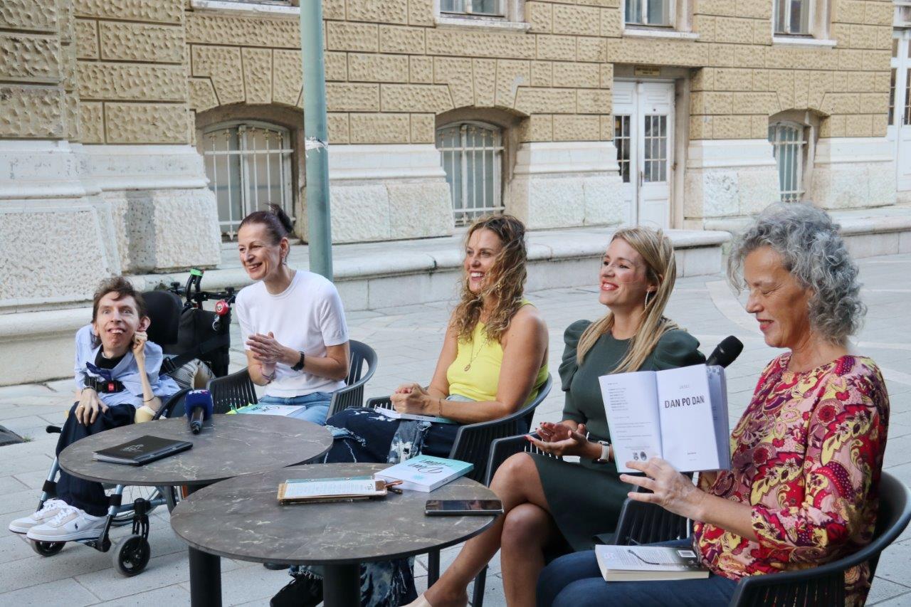 Promocija-knjige-Jana-Bolića-Dan-po-dan-5 Promocija-knjige-Jana-Bolića-Dan-po-dan-5