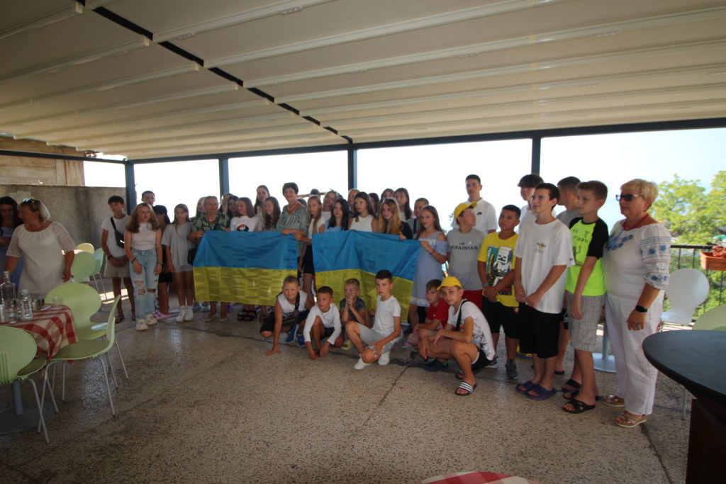 crveni kriz djeca ukrajina (3) crveni kriz djeca ukrajina (3)