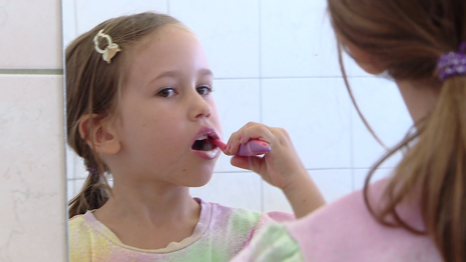 djeca pranje zubi oralno zdravlje (2) djeca pranje zubi oralno zdravlje (2)
