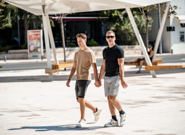 fotka sa špise dečki se vole