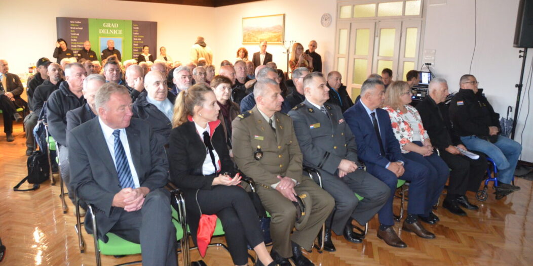 Novi-list_Marinko-Krmpotic_goranski-risovi Novi-list_Marinko-Krmpotic_goranski-risovi