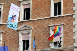 Rijeka: LGBT zastave na Korzu uo?i otvorenja festivala Smoqua Rijeka: LGBT zastave na Korzu uo?i otvorenja festivala Smoqua