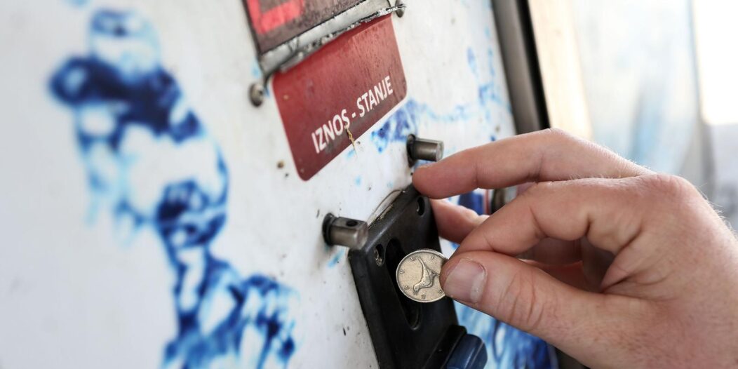 Pranje vozila u samoposlunoj autopraoni Pranje vozila u samoposlunoj autopraoni