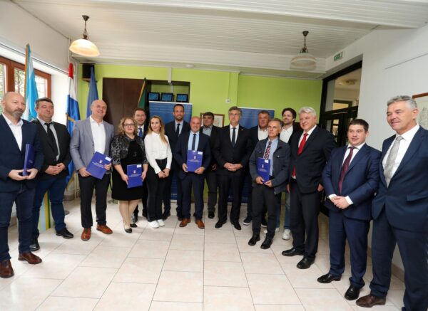 Delnice: Premijer Andrej Plenković i ministri u Gorskom kotaru