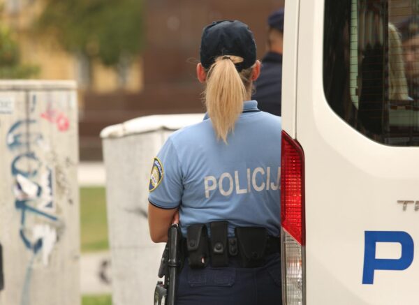 Zagreb: Policija na Trgu kralja Tomislava