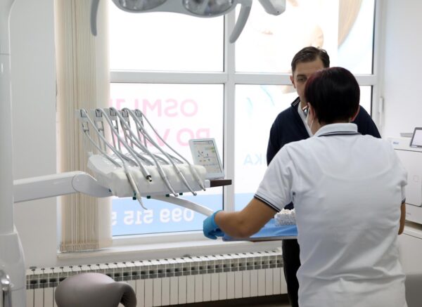 Sisak: Ordinacija ortodonta Igora Breyera oštećena je u potresu
