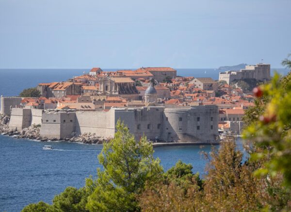 Dubrovnik: Pogled na grad okupan suncem