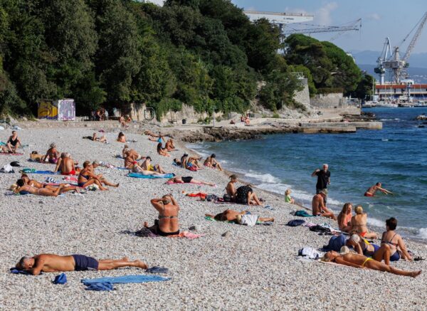 Rijeka: Bablje ljeto na plaži Kantrida