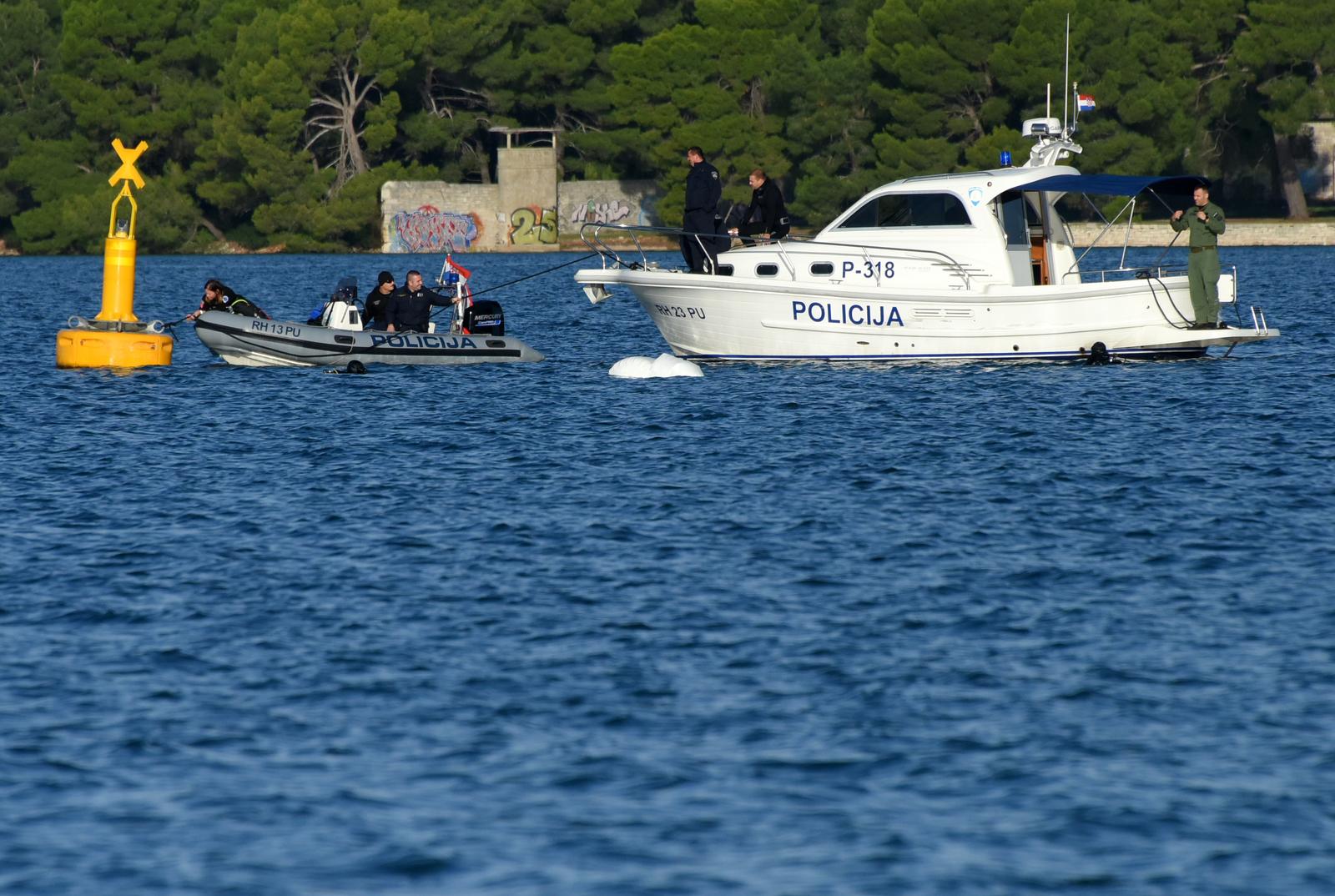 Iz pulske luke izvađena podmornička mina Iz pulske luke izvađena podmornička mina