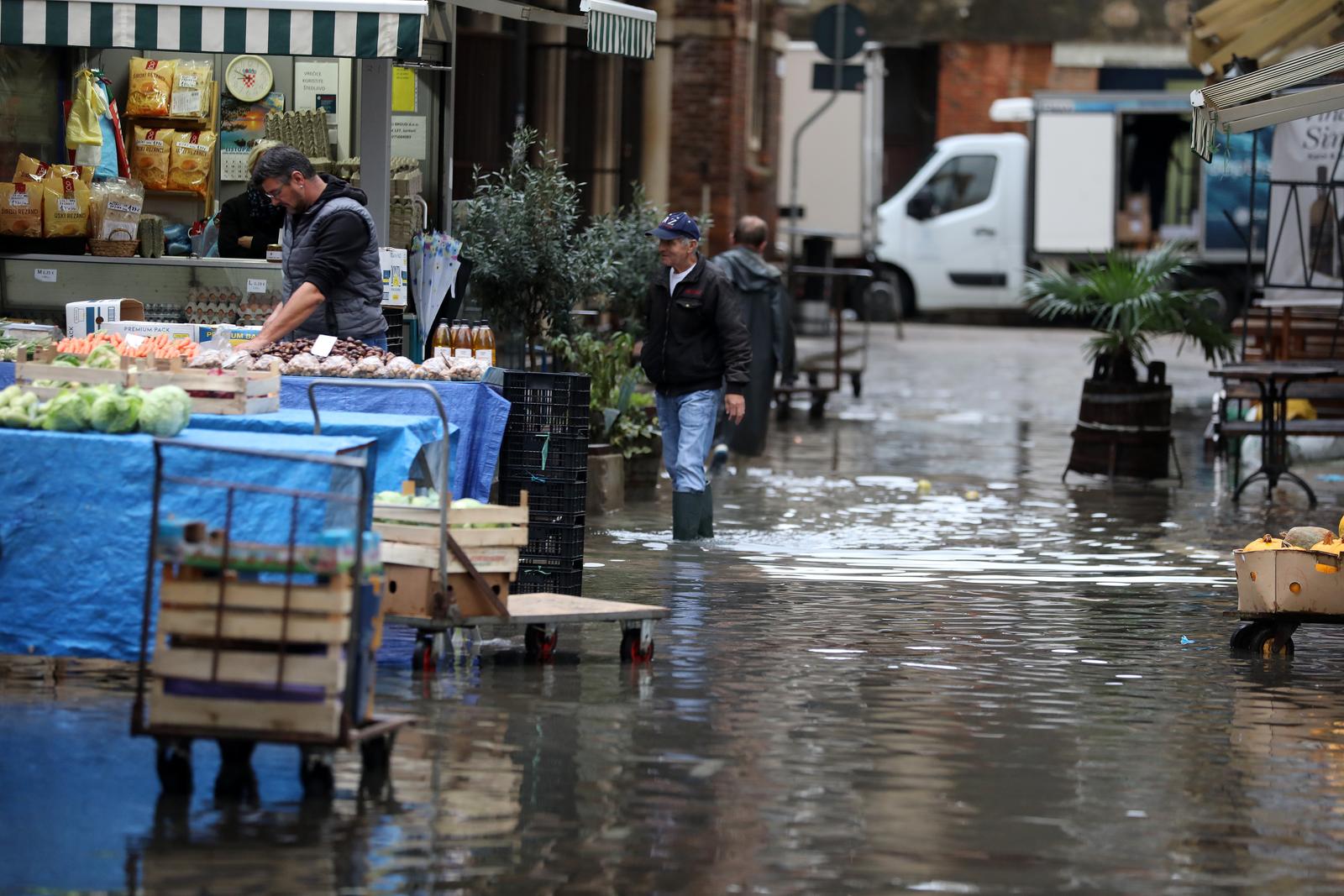 Rijeka: Nova poplava na području gradske tržnice Rijeka: Nova poplava na području gradske tržnice