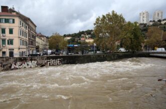 Rijeka: Jaka kisa izazvala poplave po gradu Rijeka: Jaka kisa izazvala poplave po gradu
