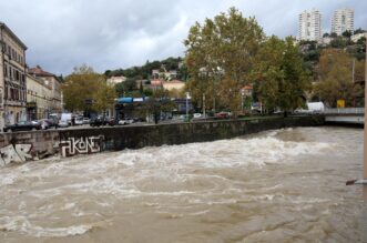 Rijeka: Jaka kisa izazvala poplave po gradu Rijeka: Jaka kisa izazvala poplave po gradu