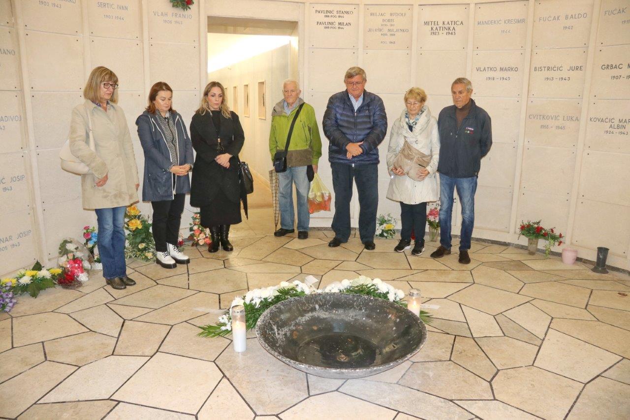 Polaganje-vijenaca-povodom-blagdana-Svih-svetih-17 Polaganje-vijenaca-povodom-blagdana-Svih-svetih-17