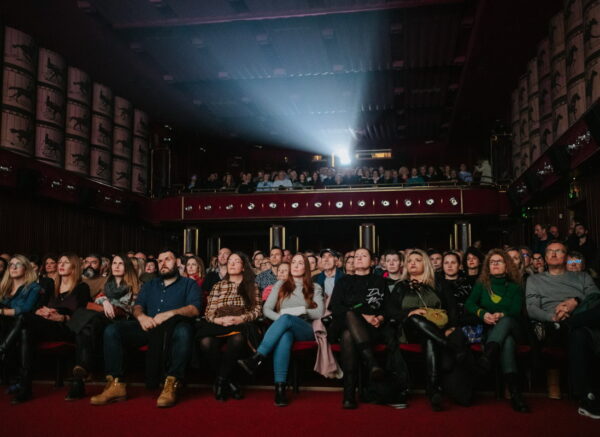 Puna-dvorana-Art-kino-Croatia