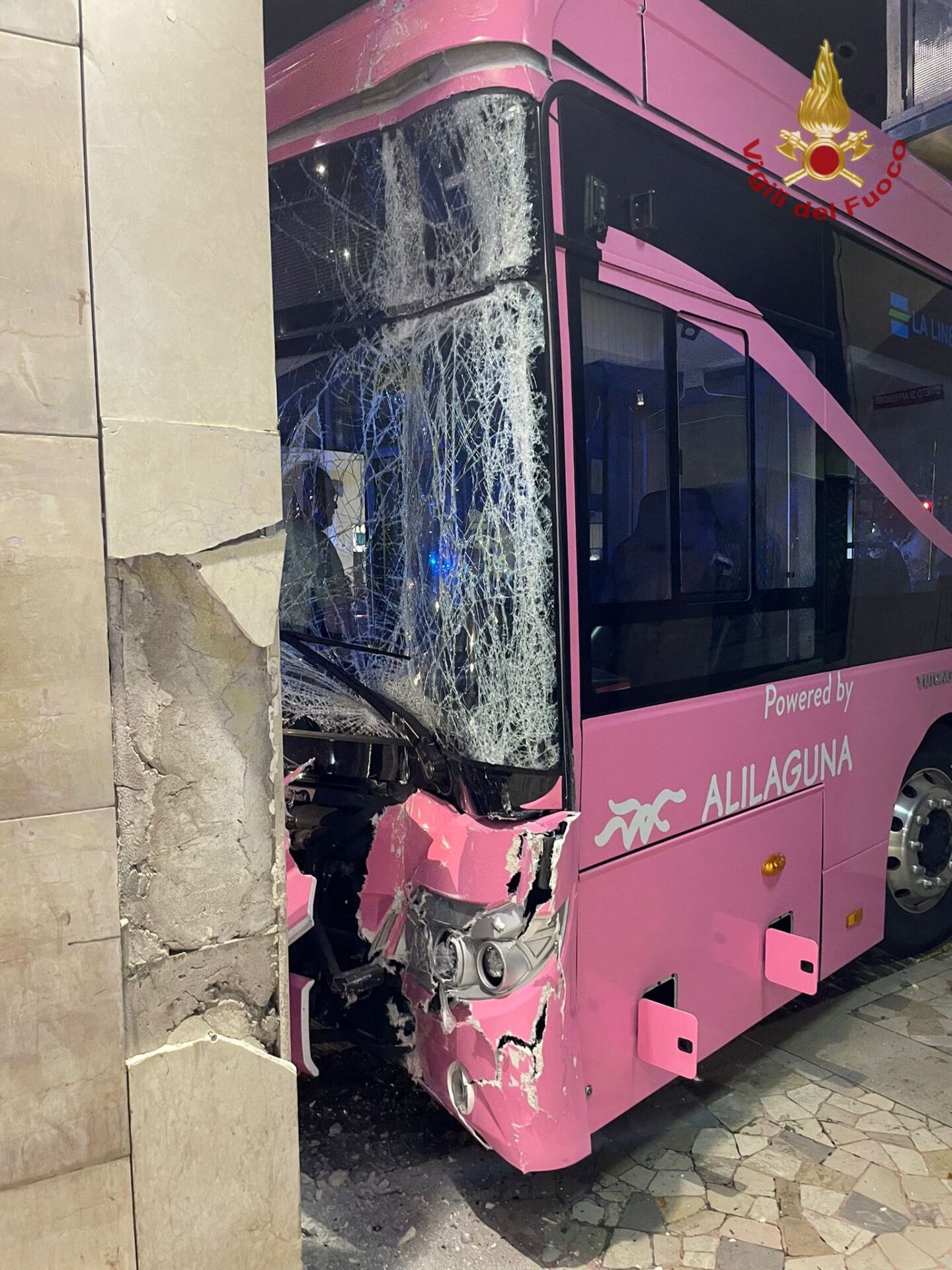 autobus 2 venecija vatrogasci 1