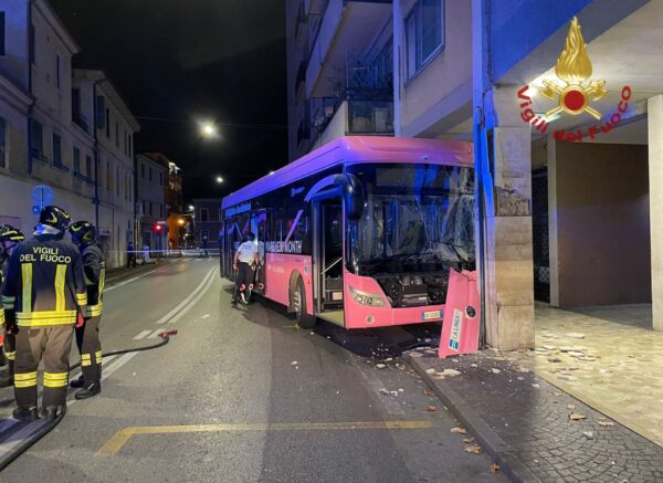 autobus 2 venecija vatrogasci 12