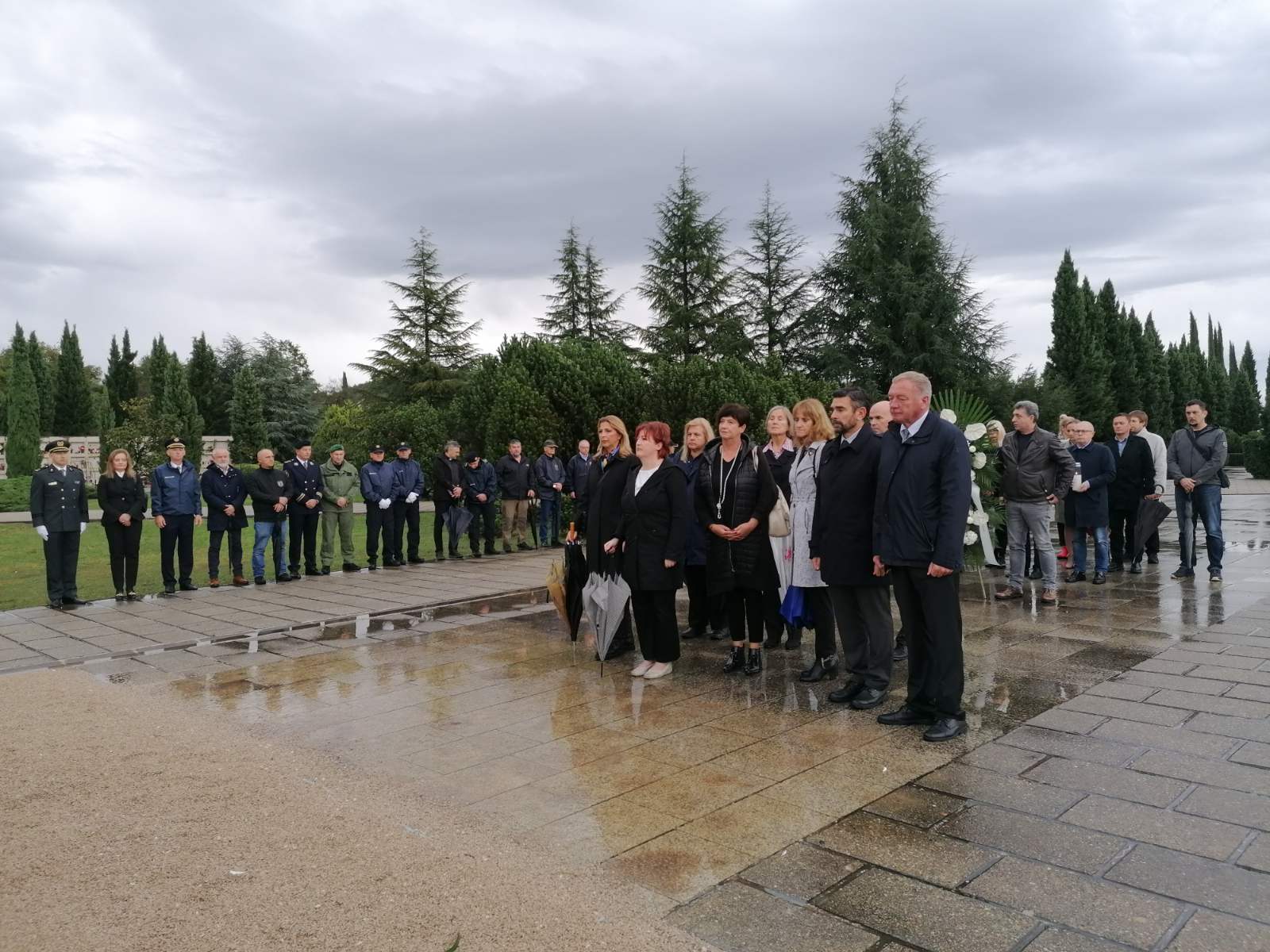 pgz delegacija vijenci svi sveti (1) pgz delegacija vijenci svi sveti (1)