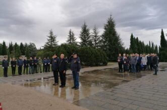 pgz delegacija vijenci svi sveti (11) pgz delegacija vijenci svi sveti (11)