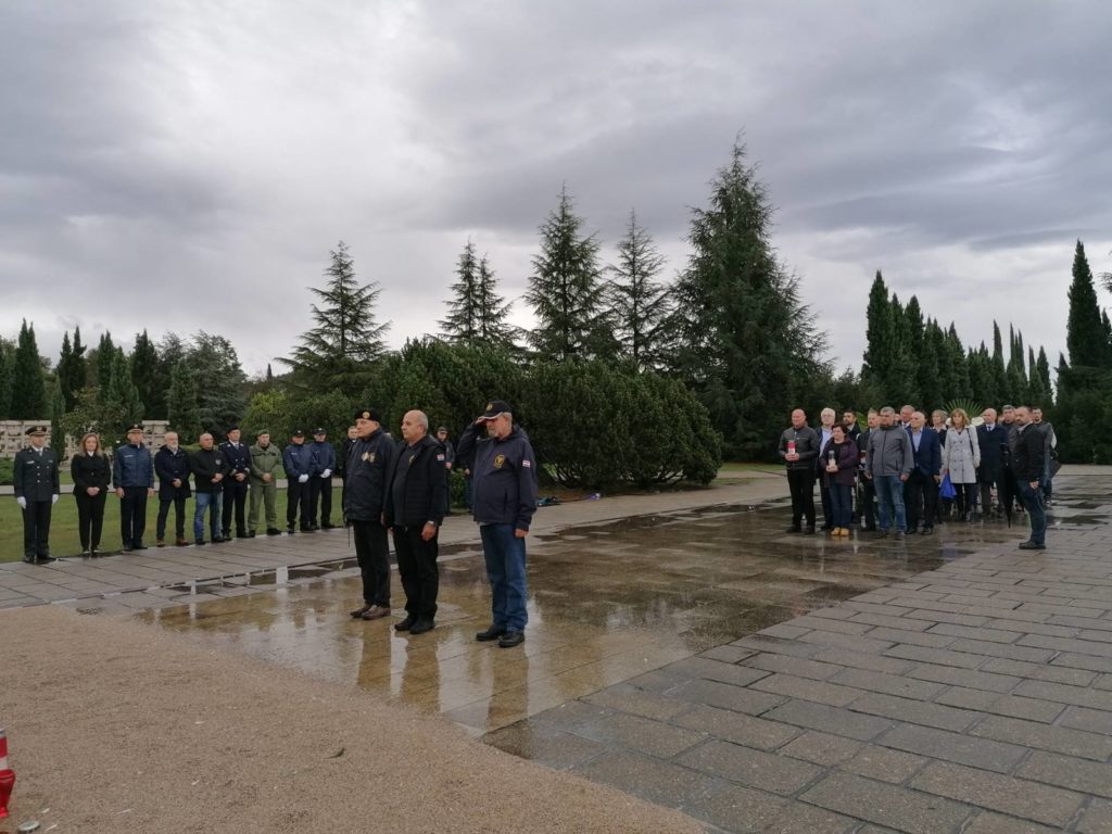 pgz delegacija vijenci svi sveti (11) pgz delegacija vijenci svi sveti (11)