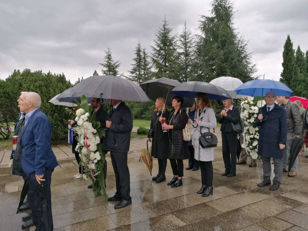 pgz delegacija vijenci svi sveti (12) pgz delegacija vijenci svi sveti (12)