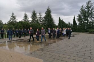 pgz delegacija vijenci svi sveti (6) pgz delegacija vijenci svi sveti (6)