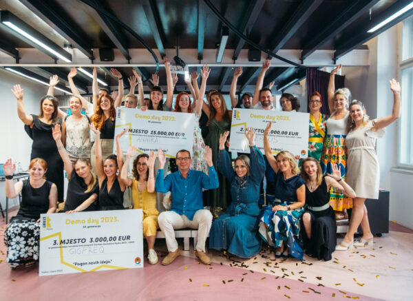 startup 52 STARTUP INKUBATOR DEMO DAY 2023-123 – Stephany Stefan Studio