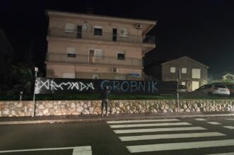 ARMADA GROBNIK 17