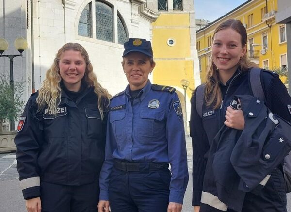 POLICAJKE NJEMAČKA 1 POLICAJKE NJEMAČKA 1