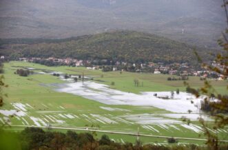 Grobničko polje i prometnice pod vodom Grobničko polje i prometnice pod vodom