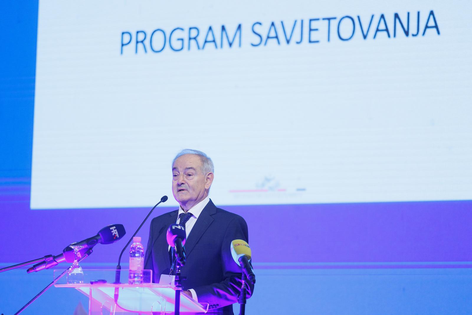 Opatija: Održano tradicionalno savjetovanje “Ekonomska politika Hrvatske u 2024.” Opatija: Održano tradicionalno savjetovanje “Ekonomska politika Hrvatske u 2024.”