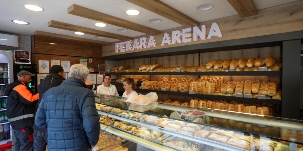 U riječkoj pekari od danas pa do kraja mjeseca za bijeli kruh treba izdvojiti 60 centi U riječkoj pekari od danas pa do kraja mjeseca za bijeli kruh treba izdvojiti 60 centi
