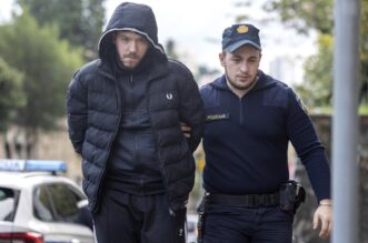 Rijeka: Privođenje osumnjičenih za kripto prevaru Rijeka: Privođenje osumnjičenih za kripto prevaru