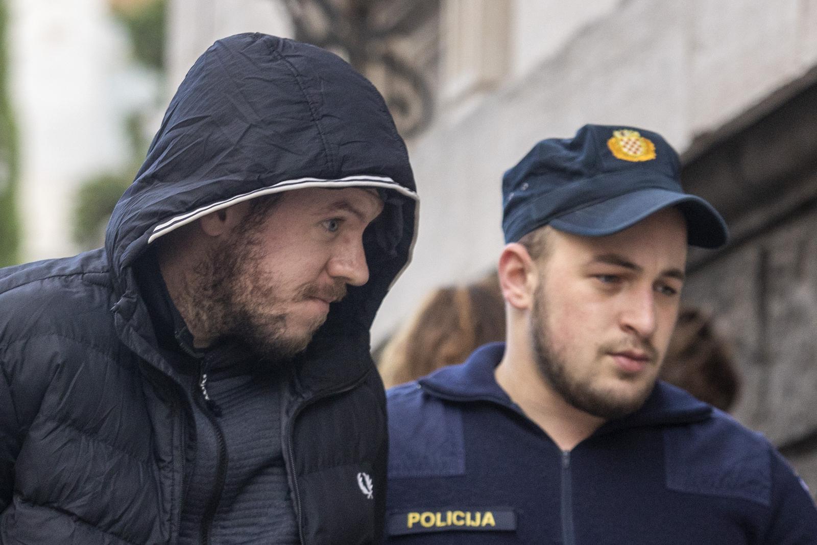 Rijeka: Privođenje osumnjičenih za kripto prevaru Rijeka: Privođenje osumnjičenih za kripto prevaru