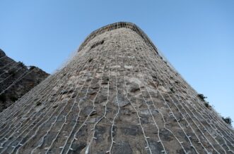 Rijeka: Trsatska gradina ukrašena tisućama lampica Rijeka: Trsatska gradina ukrašena tisućama lampica
