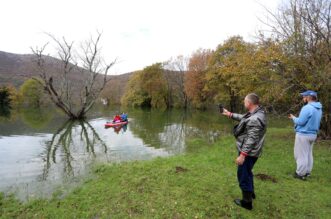 Ponikve: Opatijski Kukali igraju picigin u dolini punoj vode Ponikve: Opatijski Kukali igraju picigin u dolini punoj vode