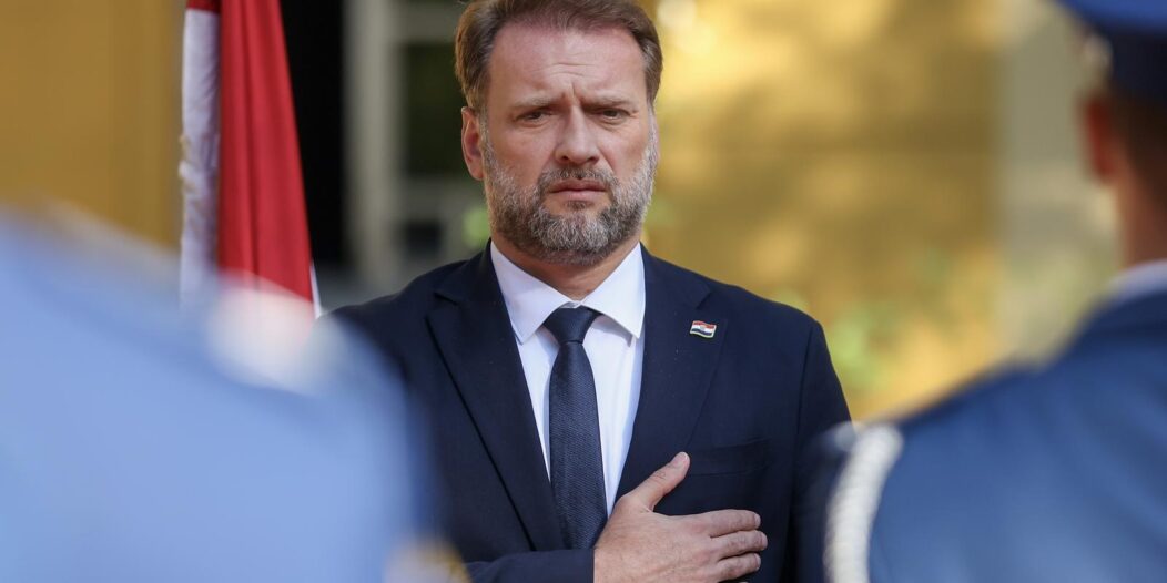 Sarajevo: Ministar obrane BiH, Zukan Helez, ugostio ministra obrane Maria Banožića Sarajevo: Ministar obrane BiH, Zukan Helez, ugostio ministra obrane Maria Banožića