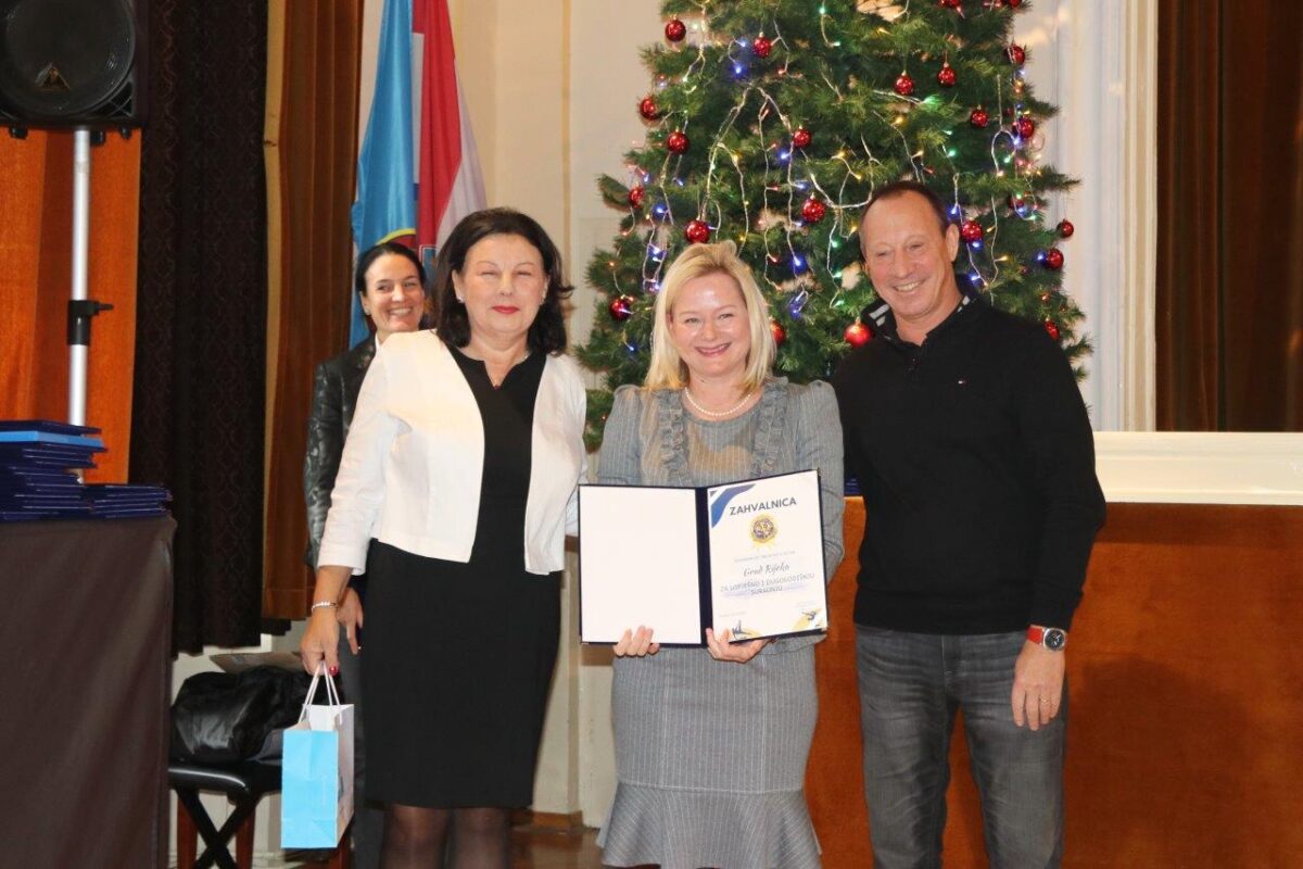 Svečana-sjednica-povodom-obilježavanja-50-godina-Gimnastičarskog-kluba-Rijeka-10-1200×800