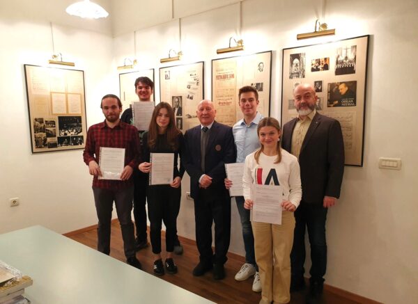 Zajednička fotografija po potpisivanju ugovora stipendista Zaklade Dr.Viktor Ružić (1)