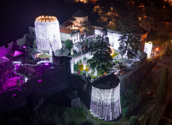 advent na gradini lampice advent na gradini lampice
