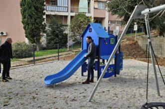djecje igraliste kosovo (2) djecje igraliste kosovo (2)