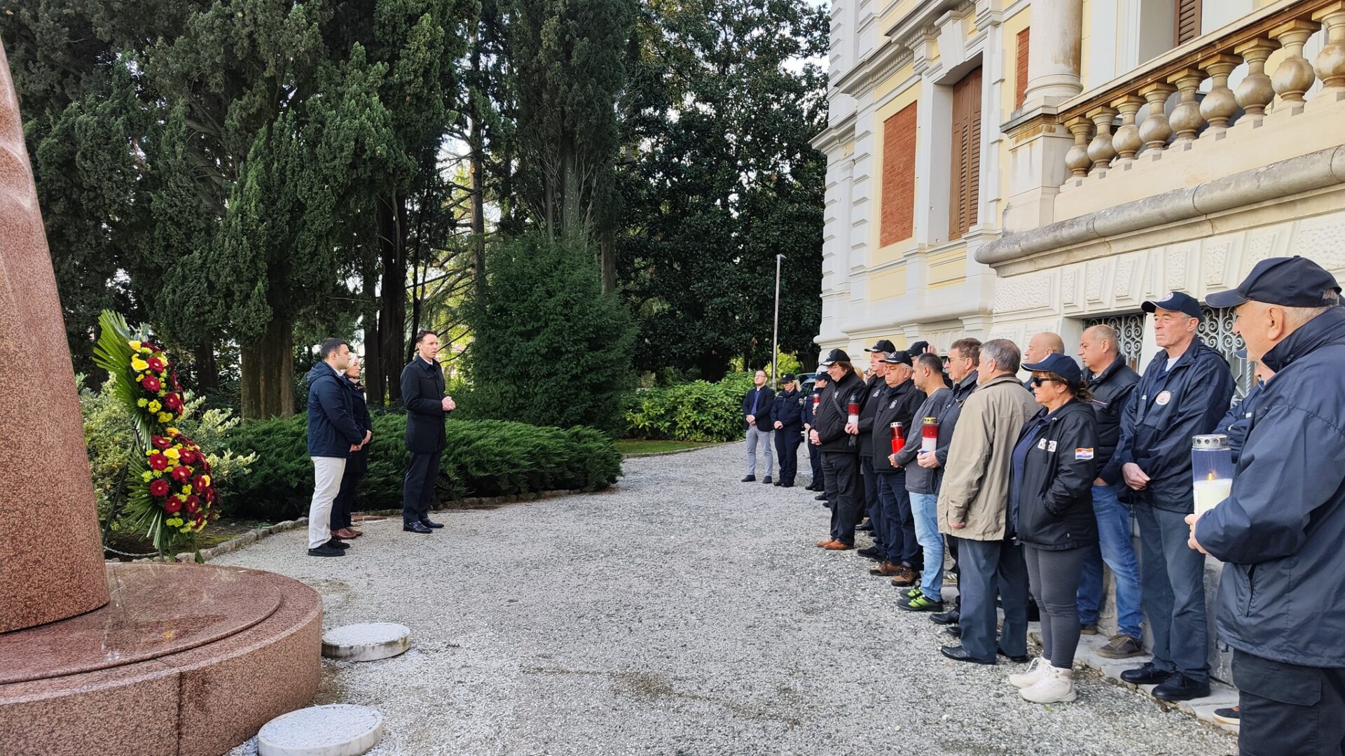 opatija polaganje vijenaca zrtve domovinskog rata (1) opatija polaganje vijenaca zrtve domovinskog rata (1)