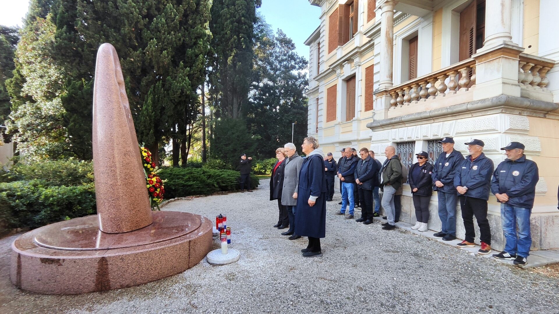 opatija polaganje vijenaca zrtve domovinskog rata (13) opatija polaganje vijenaca zrtve domovinskog rata (13)