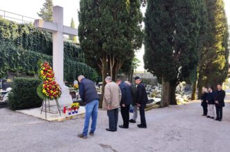 opatija polaganje vijenaca zrtve domovinskog rata (4) opatija polaganje vijenaca zrtve domovinskog rata (4)