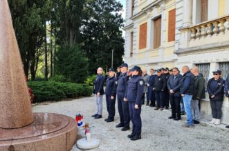opatija polaganje vijenaca zrtve domovinskog rata (9) opatija polaganje vijenaca zrtve domovinskog rata (9)